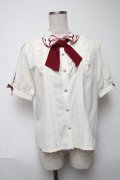 axes femme POETIQUE / カラーリボン刺 半袖ブラウス  キナリ S-25-05-24-012-AX-BL-HR-ZS