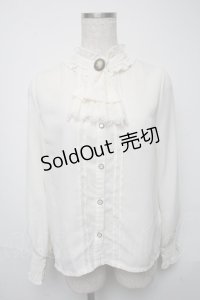 axes femme / レースジャボ付ハイネックブラウス  キナリ S-25-05-25-016-AX-BL-HR-ZS