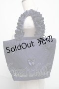 Maison de FLEUR / ダイヤキルトリボンフリルハンドルトートバッグ  紺 S-25-06-01-023-LO-BG-HR-ZS