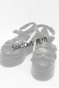 axes femme kawaii / リボンスカラップ配色シューズ  黒ｘ白 S-25-06-04-010-AX-SH-HR-ZS
