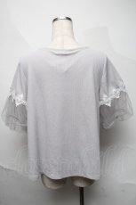 画像2: axes femme / 袖チュールビジュー使いプルオーバー  ブルーグレー S-25-06-06-025-AX-TO-HR-ZT525 (2)