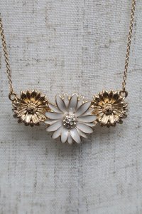 m petit by misako / AMフラワービジューネックレス  オフ S-25-06-09-021-LO-AC-HR-ZS