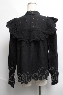 画像2: axes femme POETIQUE / 刺繍レースフリルブラウス  黒 S-25-06-11-038-AX-TO-AS-ZS