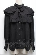 axes femme POETIQUE / ケープデザインフリルブラウス  黒 S-25-06-11-041-AX-BL-AS-ZS