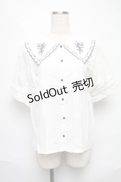 画像1: axes femme POETIQUE / ブーケ刺繍スカラップ襟ブラウス  キナリ S-25-06-11-017-AX-BL-AS-ZS