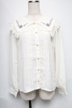 画像1: axes femme POETIQUE / フラワークロス刺繍ブラウス  オフ S-25-06-11-024-AX-BL-AS-ZS
