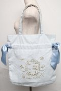 Maison de FLEUR / シナモロールトートバッグ  サックス S-25-06-19-1065-LO-BG-HR-ZS