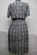 画像2: INGEBORG / ペイズリー柄半袖開襟ワンピース  ネイビー S-25-06-23-047-LO-OP-SA-ZT472 (2)