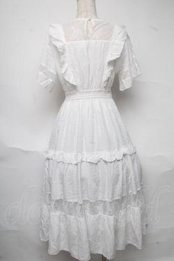 画像2: axes femme POETIQUE / フラワー刺繍ピナフォアワンピース  白 S-25-06-26-040-AX-OP-HR-ZS