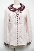 Secret Honey / 刺繍襟ブラウス  ピンクｘワイン S-25-07-01-023-CA-TO-AS-ZS