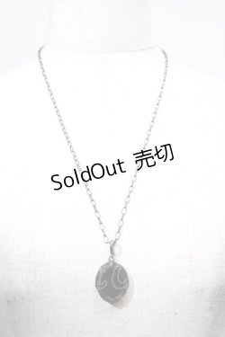 画像1: Q-pot. / チョコレートミラーロケットネックレス(イグニハイド寮)   S-25-07-03-020-QP-AC-AS-ZS
