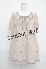 Fi.n.t / 天使柄シフォンワンピース  ベージュ S-25-07-07-024-CA-OP-HR-ZS