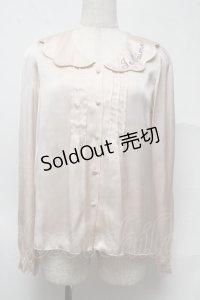 an another angelus / 襟刺繍サテンブラウス  ベージュ S-25-07-13-005-CA-TO-HR-ZS