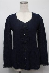 axes femme / バックリボンカットワークレーストップス  紺 S-25-07-14-043-AX-TO-HR-ZS