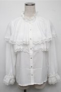 axes femme POETIQUE / ケープデザインフリルブラウス  白 S-25-07-14-027-AX-BL-HR-ZS