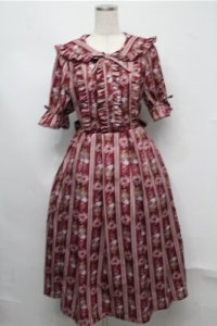 axes femme kawaii / RosyBear柄ワンピース  ワイン S-25-07-20-047-AX-OP-HR-ZI