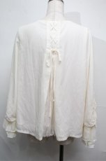 画像2: axes femme / 袖レースシフォンプルオーバー  キナリ S-25-07-26-006-AX-TO-HR-ZT519 (2)