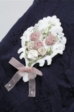 画像3: axes femme / ブーケ手刺繍サマーカーディガン  紺 S-25-07-26-021-AX-TO-AS-ZT429 (3)