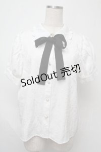 axes femme POETIQUE / バラふくれジャカード半袖ブラウス  白 S-25-07-28-017-AX-BL-HR-ZS