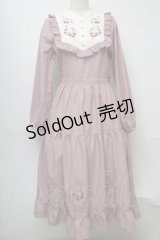 axes femme POETIQUE / ブロッキングベリー刺繍ワンピース  ピンク S-25-07-30-040-AX-OP-HR-ZS