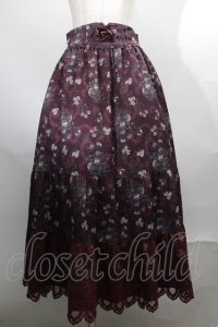 axes femme / ミュルーズ染織美術館コラボ/フェザー×フラワー柄スカート  ワイン S-25-07-30-058-AX-SK-AS-ZS