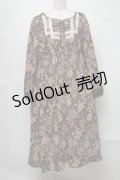 axes femme / 胸元シャーリング&レース花柄ワンピース  黒 S-25-07-31-049-AX-OP-AS-ZI