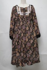 axes femme / 胸元シャーリング&レース花柄ワンピース  黒 S-25-07-31-049-AX-OP-AS-ZS