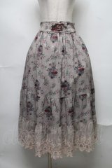 axes femme / ミュルーズ染織美術館コラボ/フェザー×フラワー柄スカート  ベージュ S-25-07-31-061-AX-SK-AS-ZS