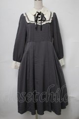 axes femme / ヨークレースアップロングワンピース  グレー S-25-07-31-041-AX-OP-AS-ZS