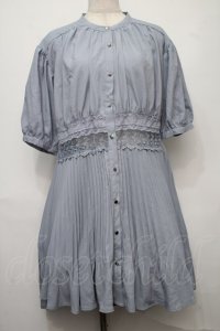 axes femme / ウエストレースプリーツシャツ  サックス S-25-08-01-047-AX-BL-AS-ZS