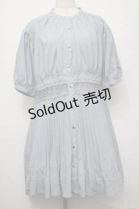 axes femme / ウエストレースプリーツシャツ  サックス S-25-08-01-047-AX-BL-AS-ZI