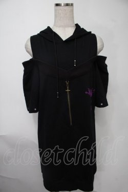 画像1: NieR Clothing / ショルダーカットフード付きカットソー  黒ｘ紫 S-25-08-02-030-PU-TO-HR-ZS