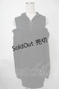 NieR Clothing / ショルダーカットフード付きカットソー  黒 S-25-08-02-031-PU-TO-HR-ZS