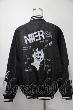 画像2: NieR Clothing / プリントナイロンスタジャン  黒 S-25-08-02-034-PU-JA-HR-ZS