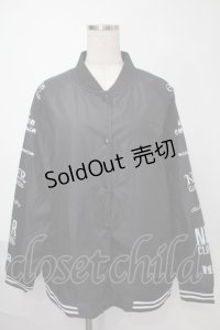 NieR Clothing / プリントナイロンスタジャン  黒 S-25-08-02-035-PU-JA-HR-ZS