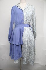axes femme POETIQUE / フラワーバイカラーアシメワンピース  サックス S-25-08-04-045-AX-OP-HR-ZS