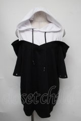 NieR Clothing / ショルダーカットフード付きカットソー  黒ｘ白 S-25-08-05-018-PU-TO-HR-ZS