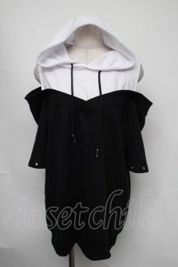 画像1: NieR Clothing / ショルダーカットフード付きカットソー  黒ｘ白 S-25-08-05-018-PU-TO-HR-ZS