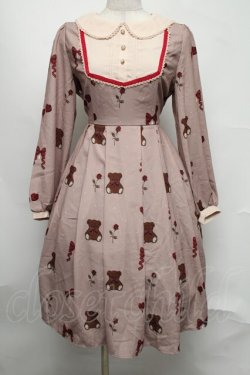 画像1: axes femme kawaii / プレゼントベアーワンピース  ベージュ S-25-08-05-027-AX-OP-AS-ZS