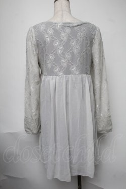 画像2: axes femme / レース重ねカットチュニック  サックス S-25-08-07-006-AX-TO-AS-ZS