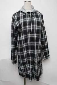 NieR Clothing / チェックロングシャツ  黒ｘ白 S-25-08-07-026-PU-BL-AS-ZY
