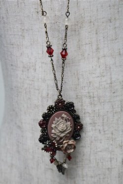 画像2: axes femme / ローズカメオ風モチーフネックレス   S-25-08-08-028-AX-AC-AS-ZS