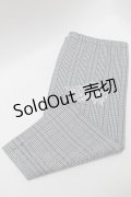 NieR Clothing / 羽刺繍チェックレッグウォーマー  グレー S-25-08-09-005-PU-ZA-HR-ZS