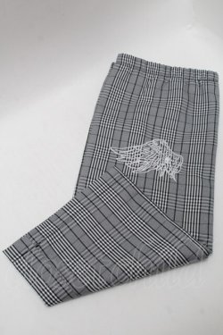 画像1: NieR Clothing / 羽刺繍チェックレッグウォーマー  グレー S-25-08-09-005-PU-ZA-HR-ZS