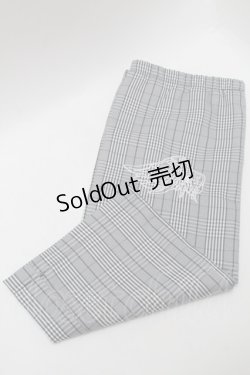 画像1: NieR Clothing / 羽刺繍チェックレッグウォーマー  グレー S-25-08-09-005-PU-ZA-HR-ZS