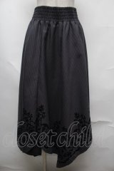 axes femme / フロッキーイエヘムスカート  グレー S-25-08-13-055-AX-SK-AS-ZS