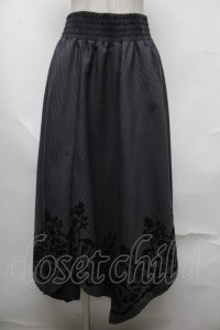axes femme / フロッキーイエヘムスカート  グレー S-25-08-13-055-AX-SK-AS-ZS