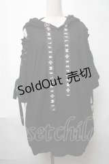 REFLEM / ショルダーレースアップ悪魔ツノ付きパーカー  黒 S-25-08-17-022-PU-TO-AS-ZS