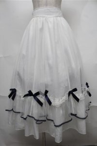 axes femme POETIQUE / マリンチュールリボンスカート  白 S-25-08-18-055-AX-SK-AS-ZS