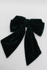 axes femme POETIQUE / ベロアリボンバレッタ  グリーン S-25-08-18-007-AX-AC-AS-ZS